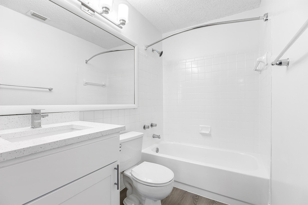 17900 Ne 31st Court - Photo 6