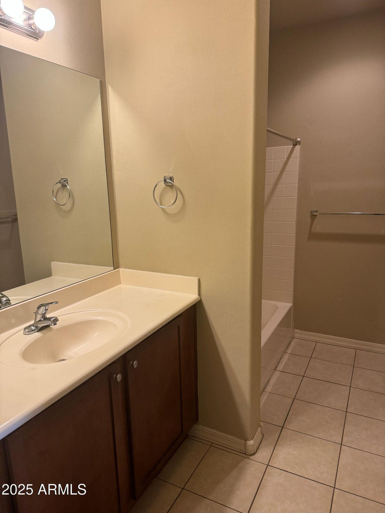 1117 E 8th Street - Photo 6