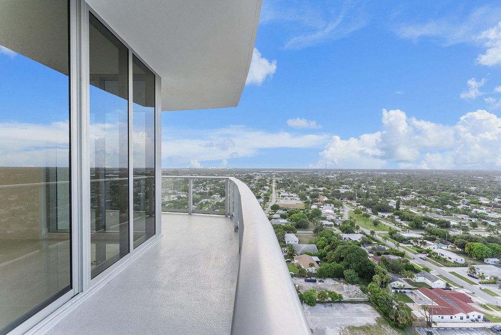 220 Lake Shore Drive - Photo 5