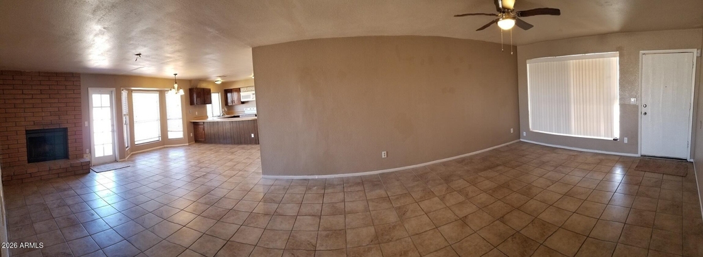 1626 W Beaubien Drive - Photo 2