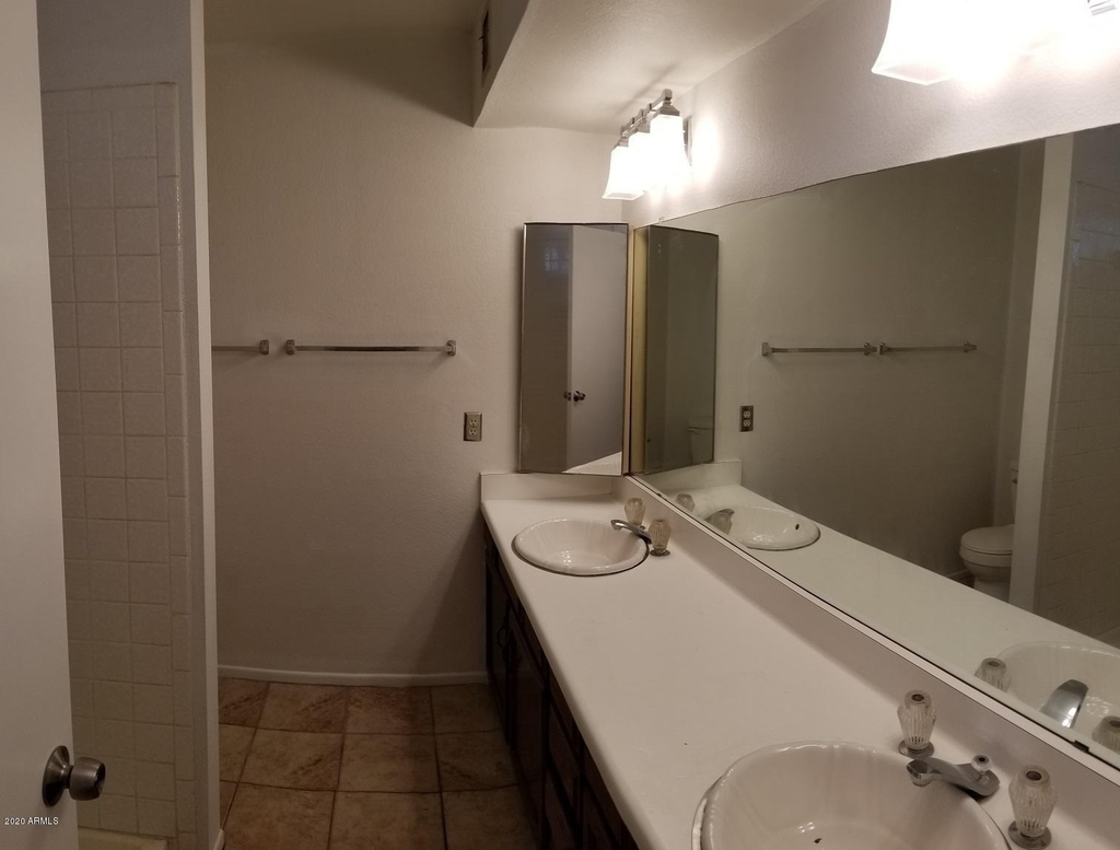 1626 W Beaubien Drive - Photo 12