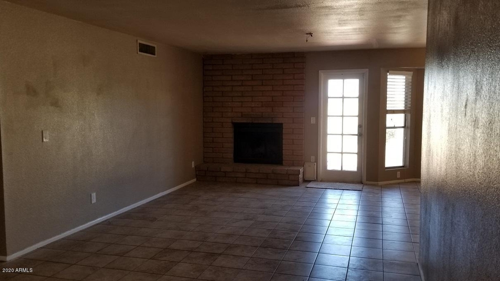 1626 W Beaubien Drive - Photo 6