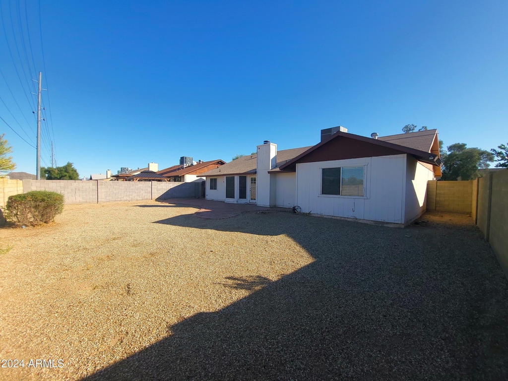 1626 W Beaubien Drive - Photo 19