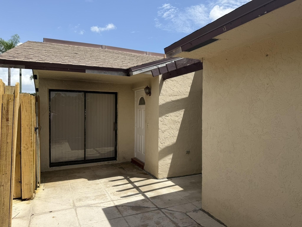1501 Waterview Circle - Photo 3