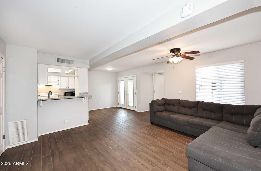 812 E Eugie Avenue - Photo 6
