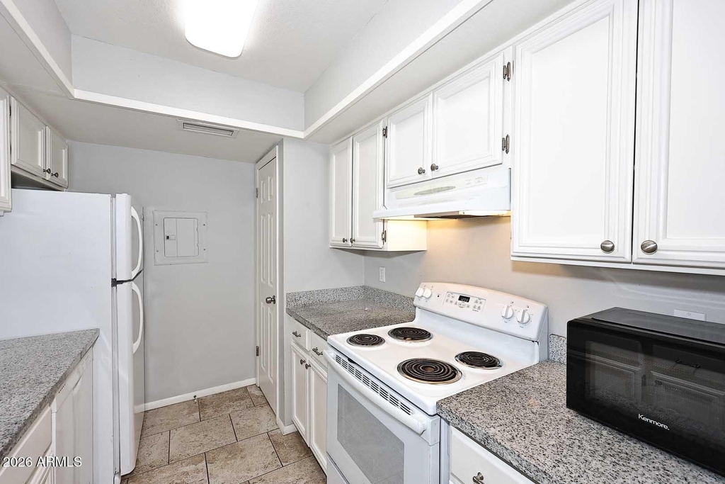 812 E Eugie Avenue - Photo 12