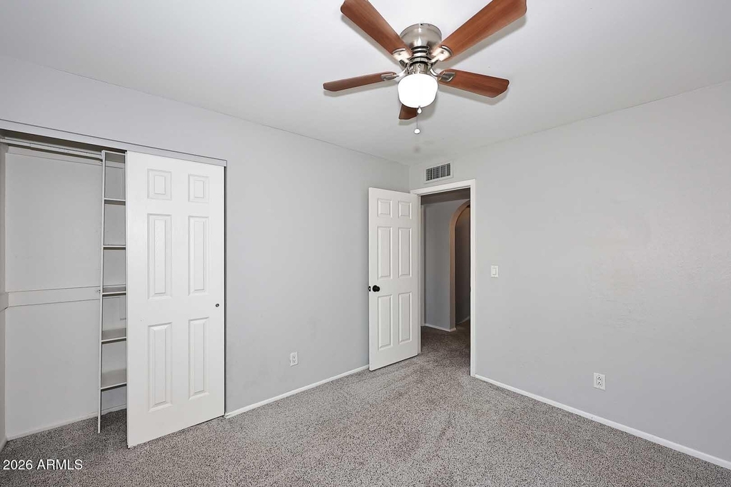 812 E Eugie Avenue - Photo 16