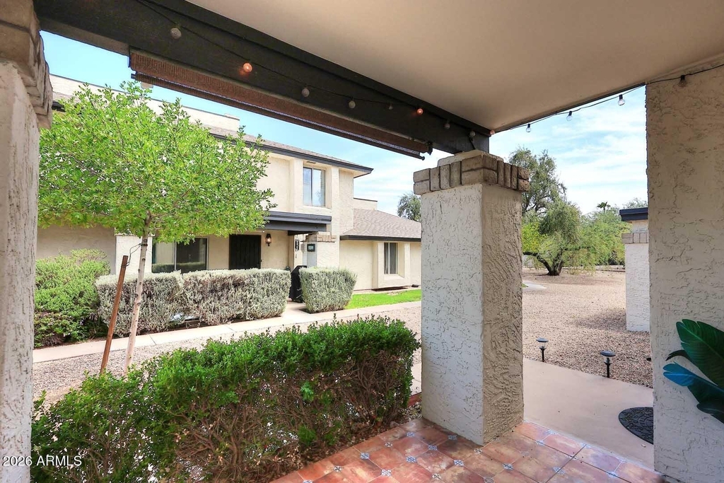 812 E Eugie Avenue - Photo 4