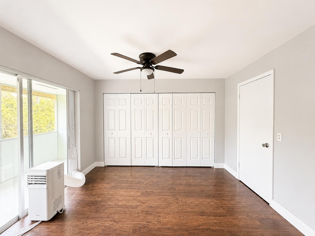 119 Sussex F - Photo 13