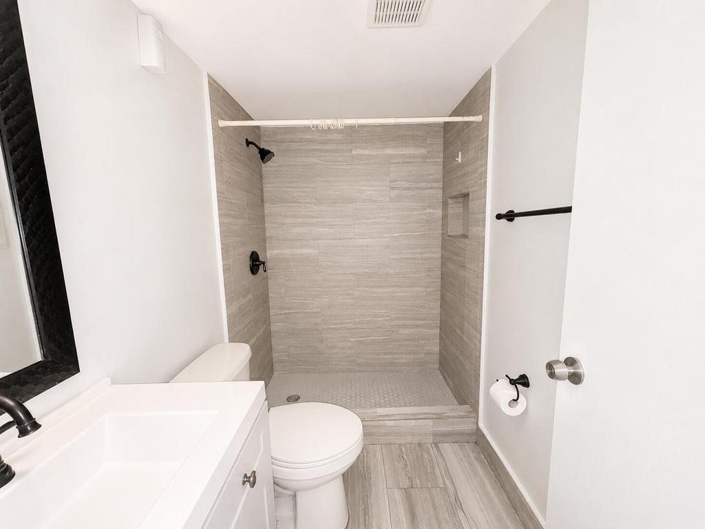 119 Sussex F - Photo 11