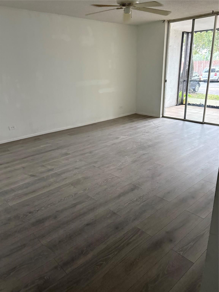3710 Inverrary Drive - Photo 1