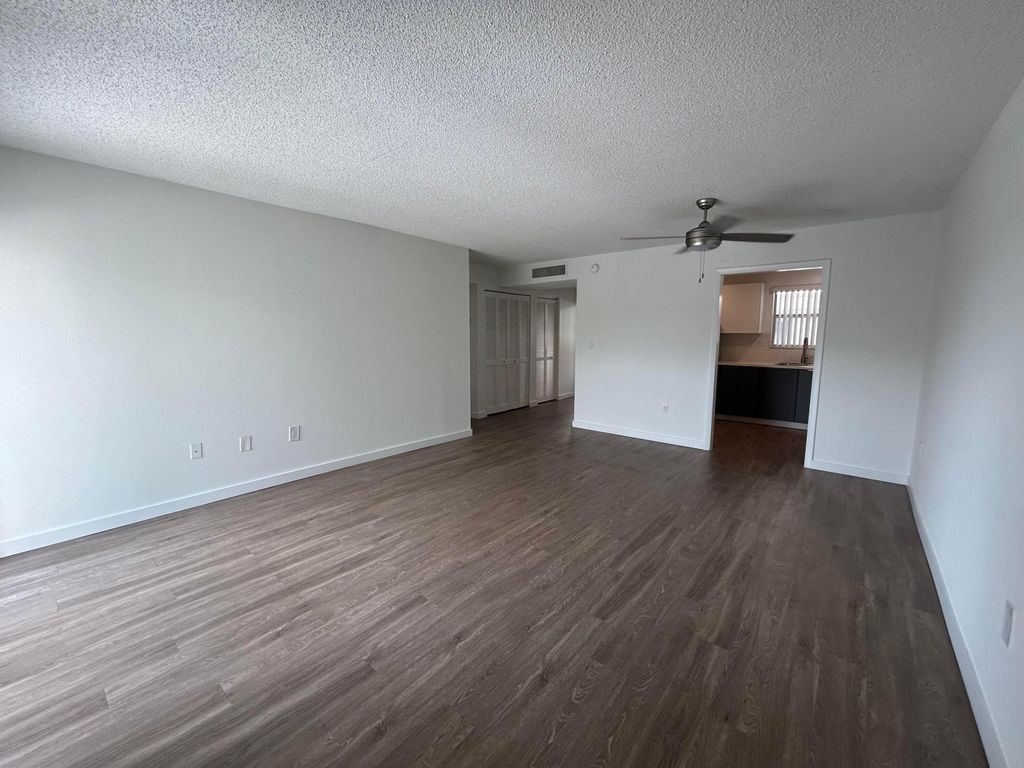 4108 N Pine Island Road - Photo 13
