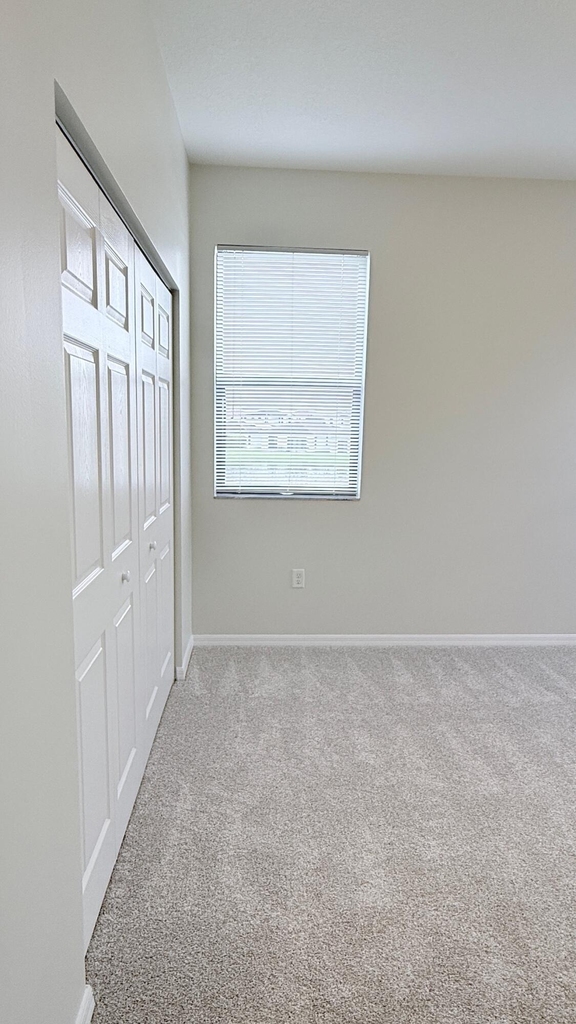 5489 Soria Avenue - Photo 35