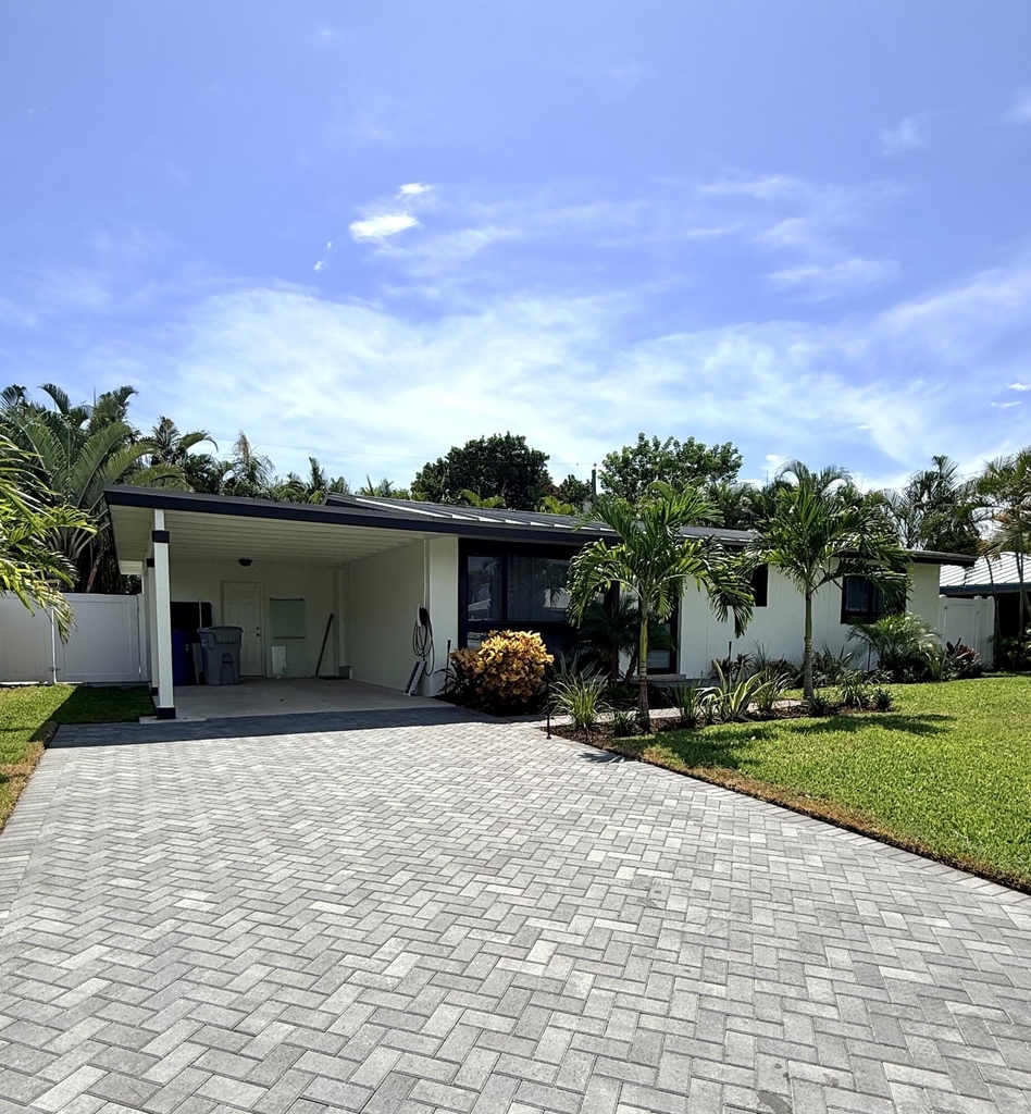 608 Ne 24th Avenue - Photo 2