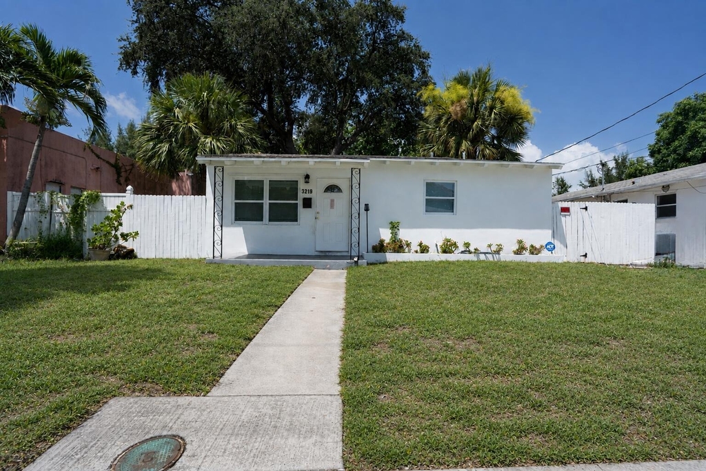 3219 Windsor Avenue - Photo 1