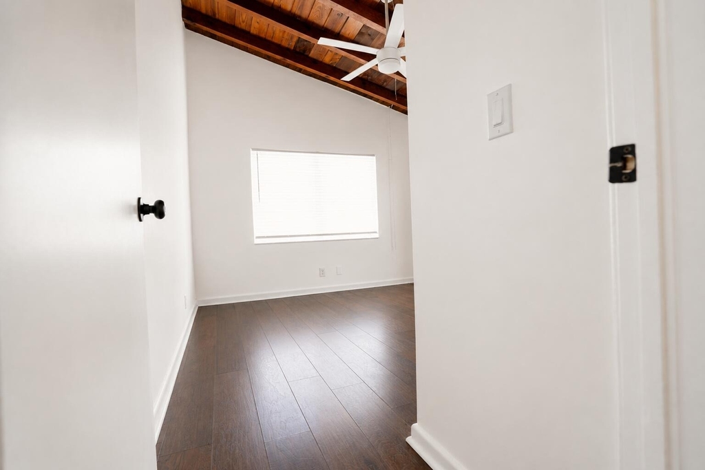 3219 Windsor Avenue - Photo 5
