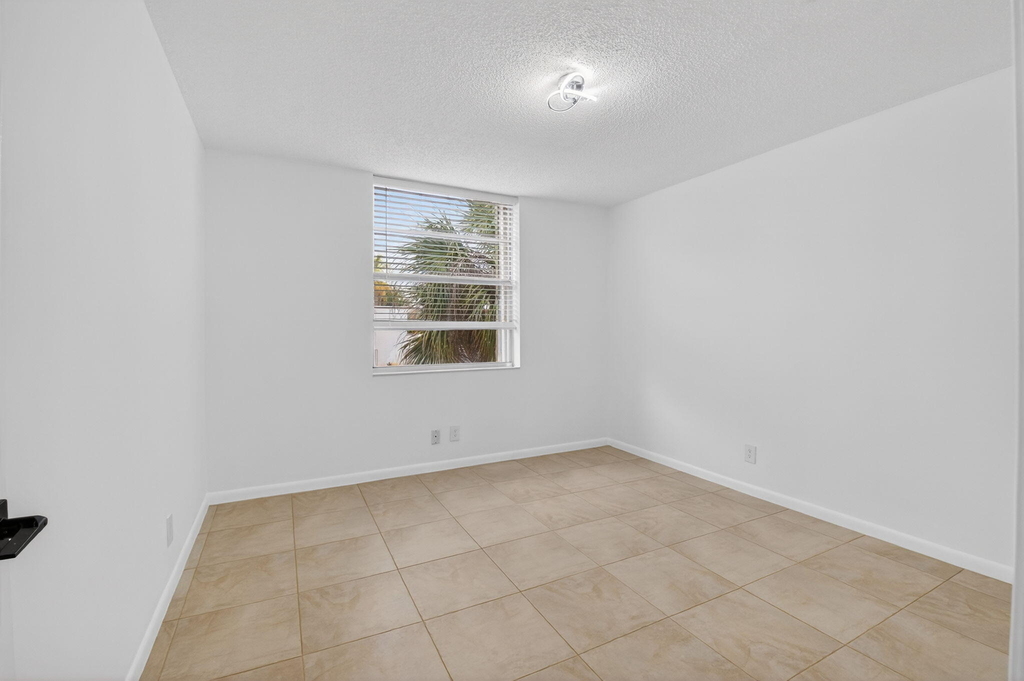 10 Willowbrook Lane - Photo 9