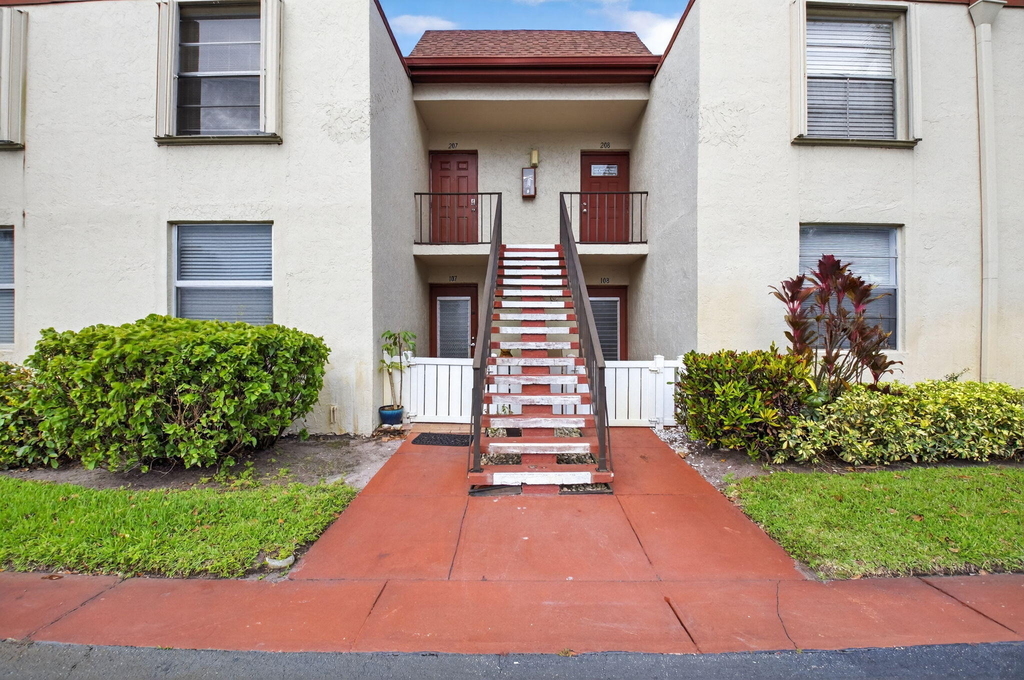 10 Willowbrook Lane - Photo 13