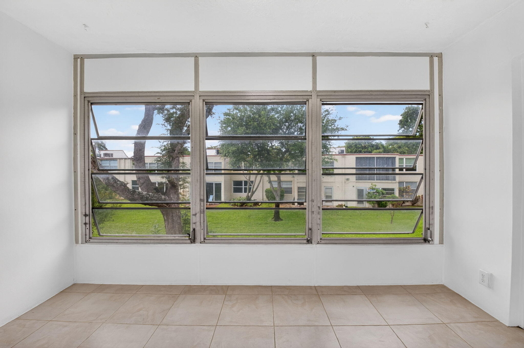 10 Willowbrook Lane - Photo 2