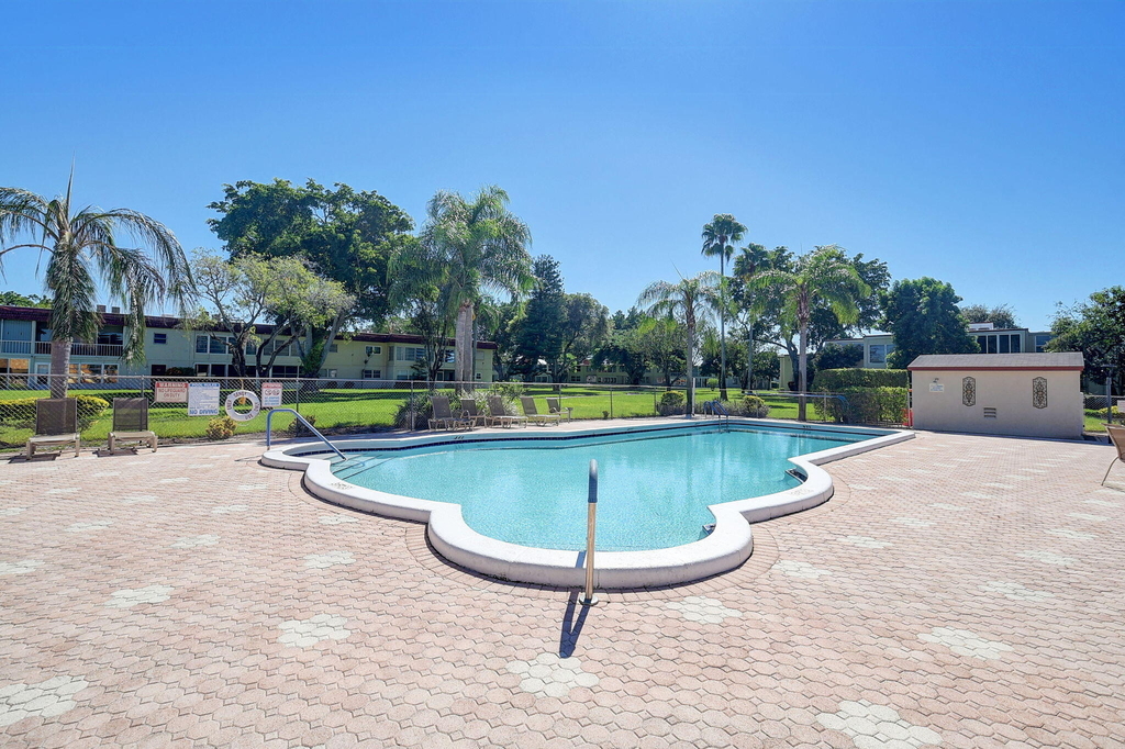 10 Willowbrook Lane - Photo 17