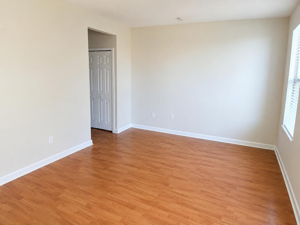 5610 Nw 107th Avenue - Photo 5