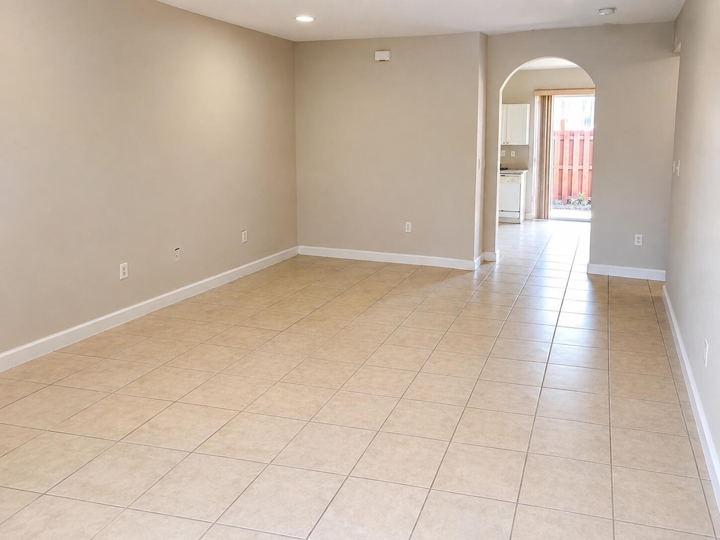 5610 Nw 107th Avenue - Photo 2