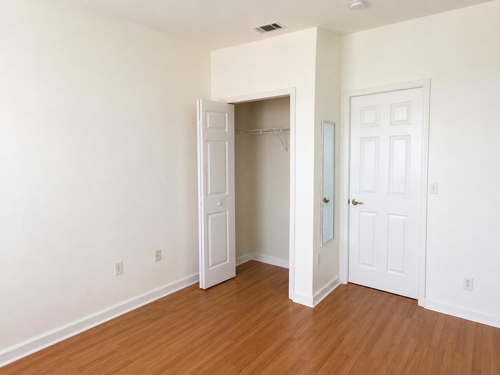5610 Nw 107th Avenue - Photo 6