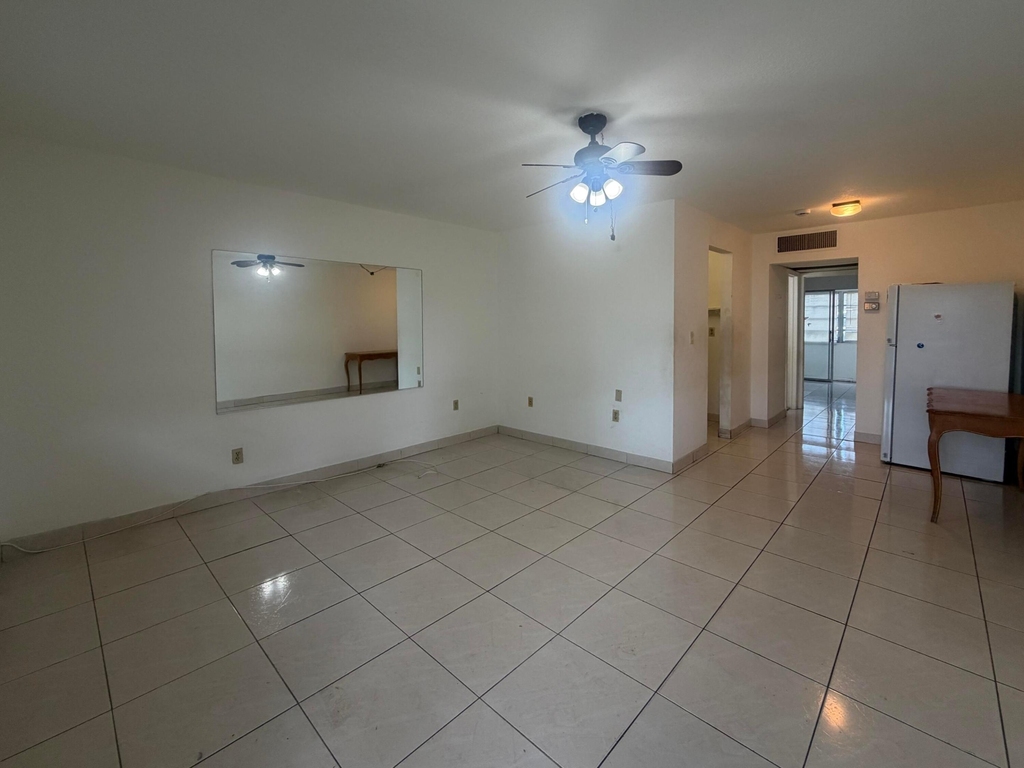 20210 Ne 2nd Avenue - Photo 1