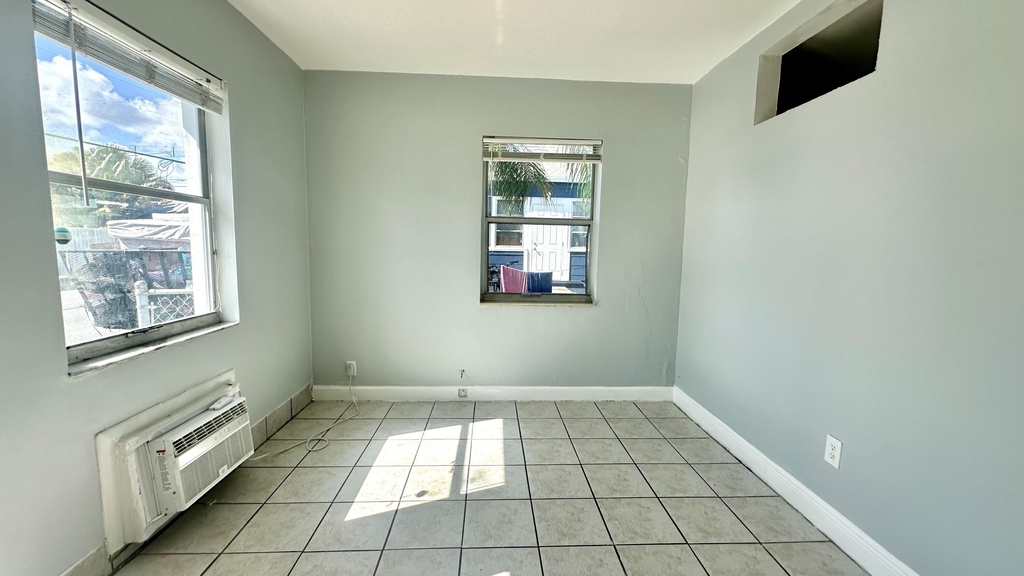 601 N K Street - Photo 3