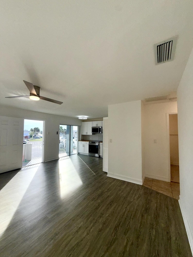 436 Auburn - Photo 9