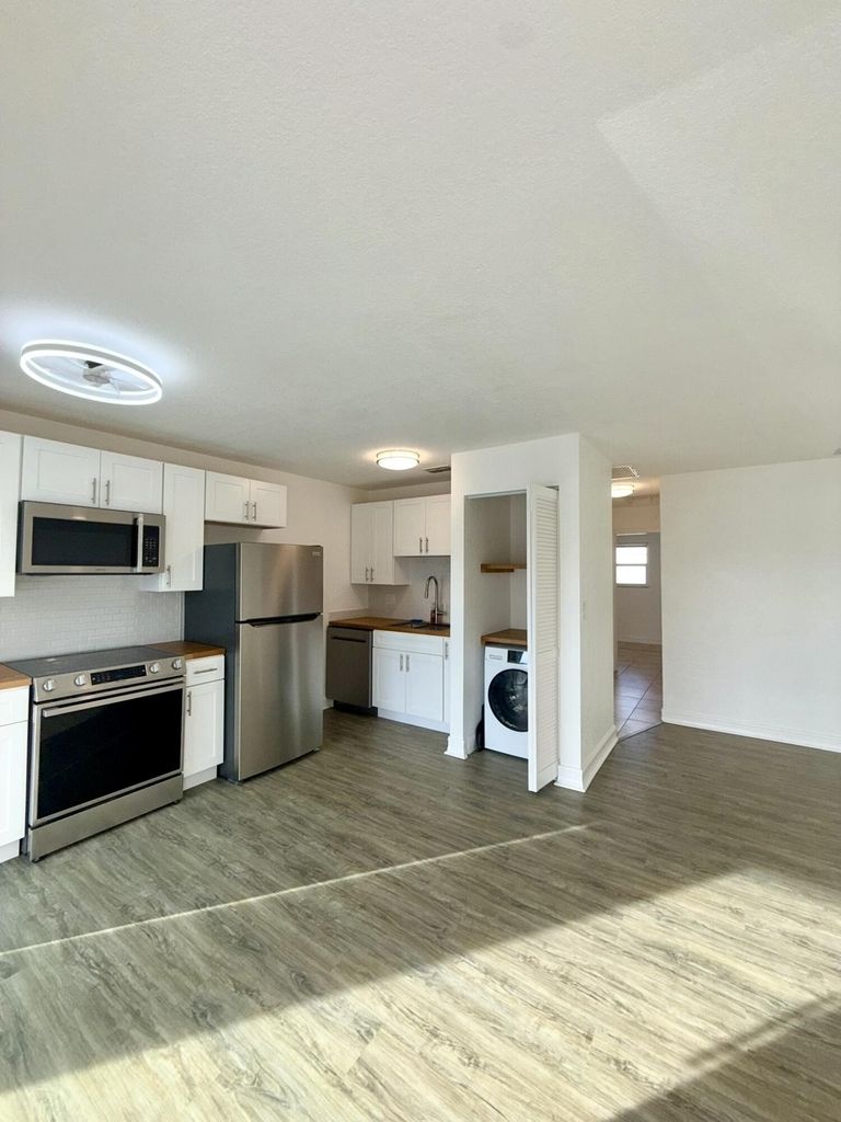 436 Auburn - Photo 1