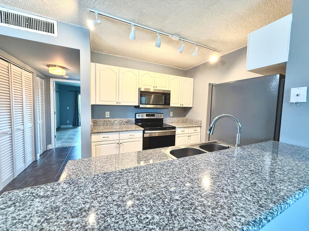 1625 Meadows Circle W - Photo 0
