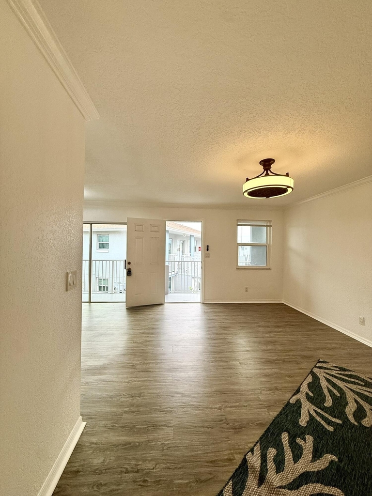 436 Auburn - Photo 11