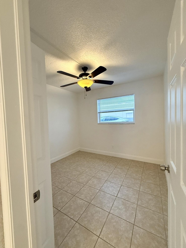 436 Auburn - Photo 6