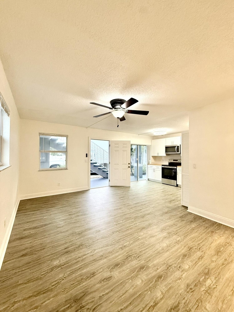 436 Auburn - Photo 2