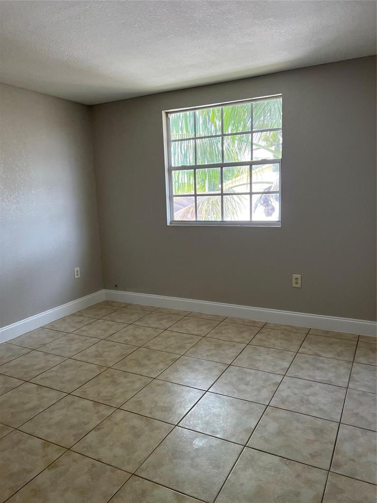 8265 Nw 192nd Terrace - Photo 8