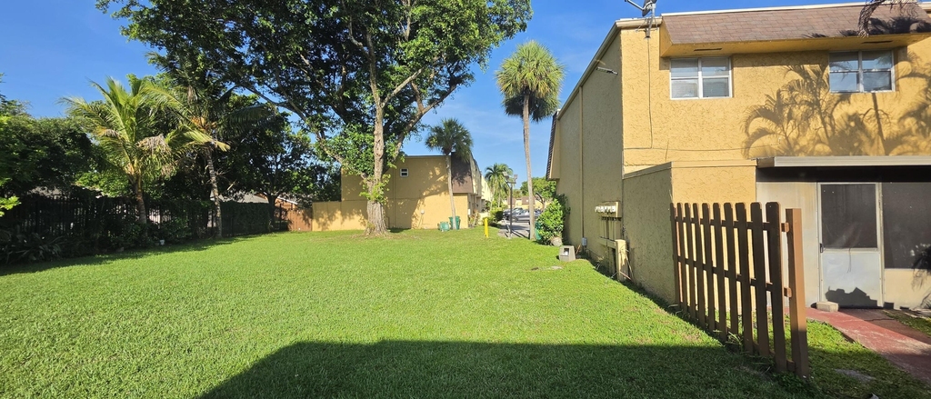 5644 Blueberry Court - Photo 14