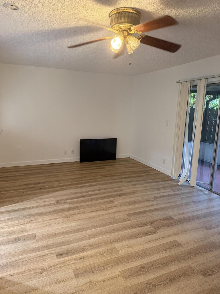 5644 Blueberry Court - Photo 4
