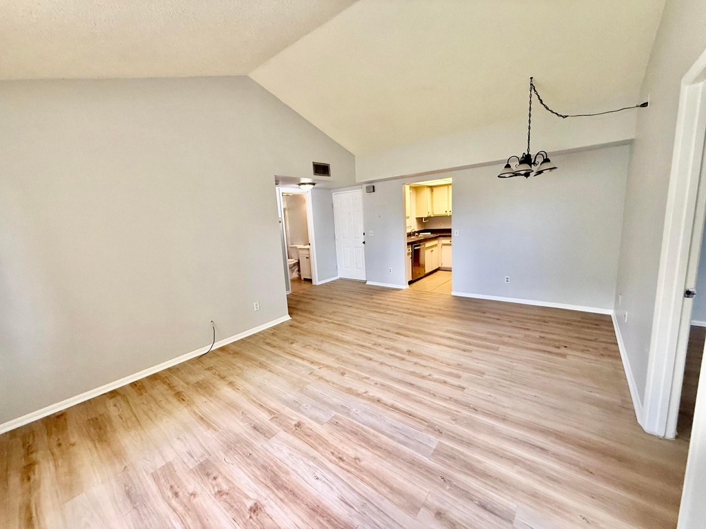 1673 Se Green Acres Circle - Photo 4