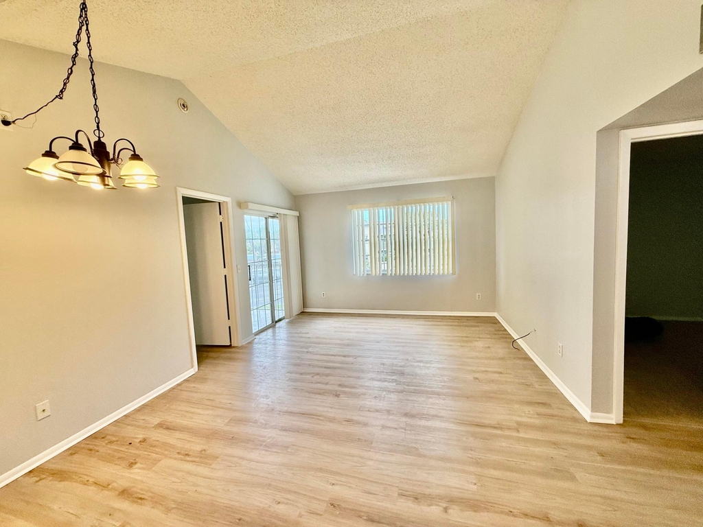 1673 Se Green Acres Circle - Photo 2