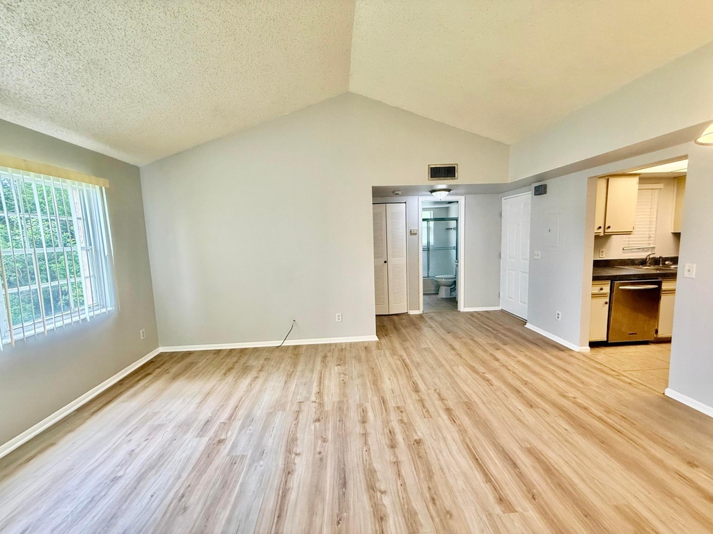 1673 Se Green Acres Circle - Photo 3