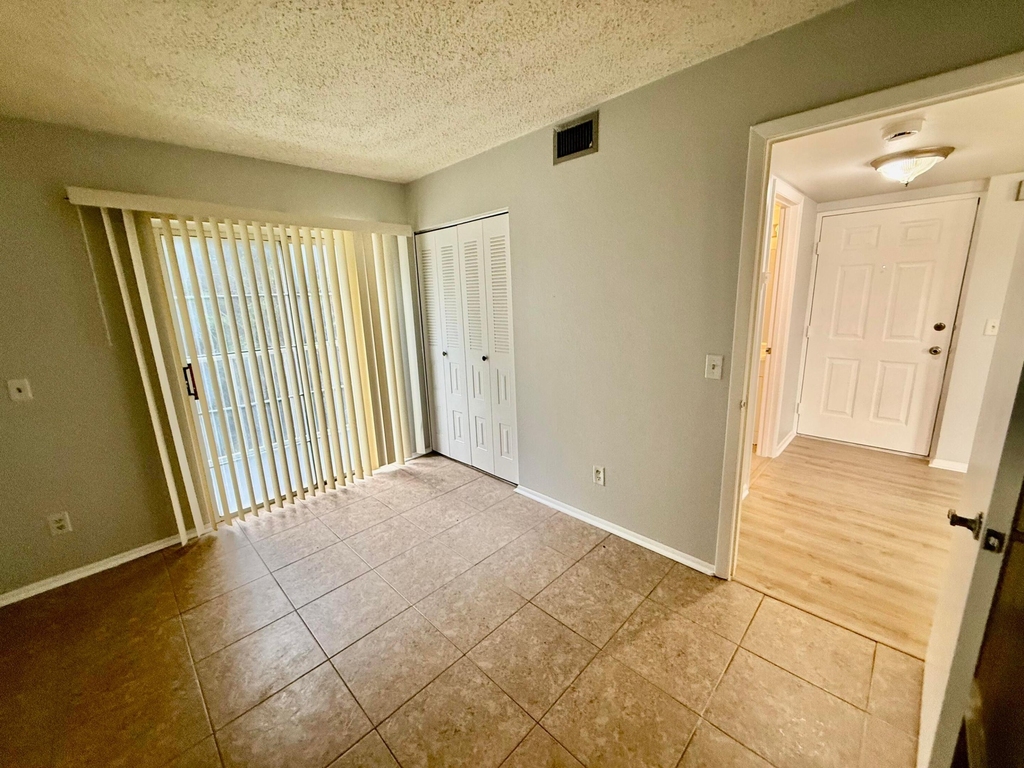 1673 Se Green Acres Circle - Photo 5
