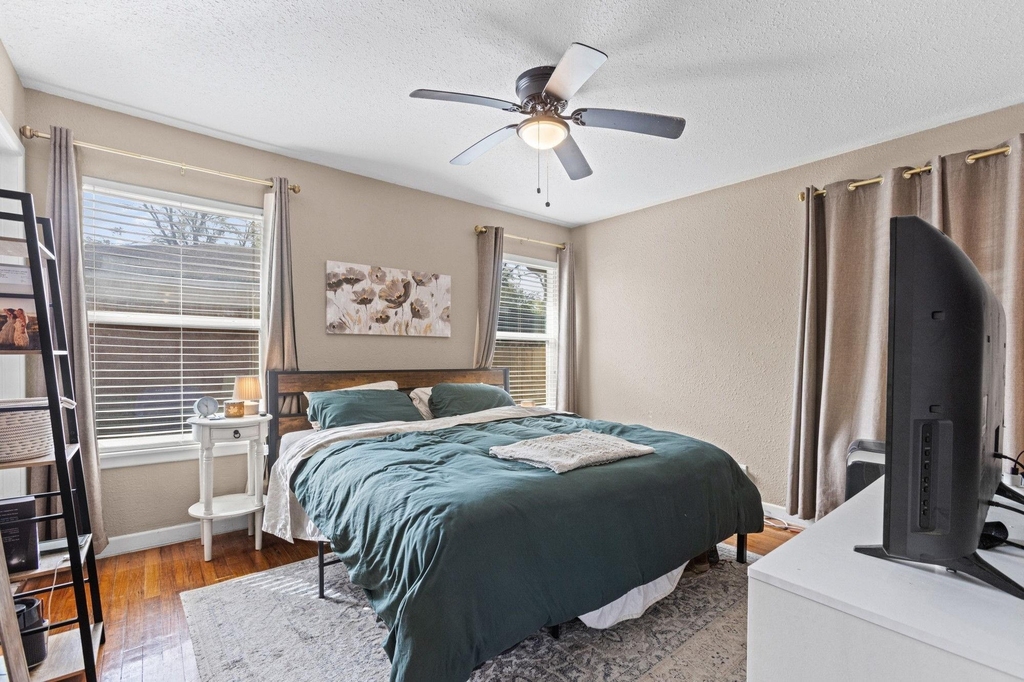 942 Longfellow Street - Photo 16