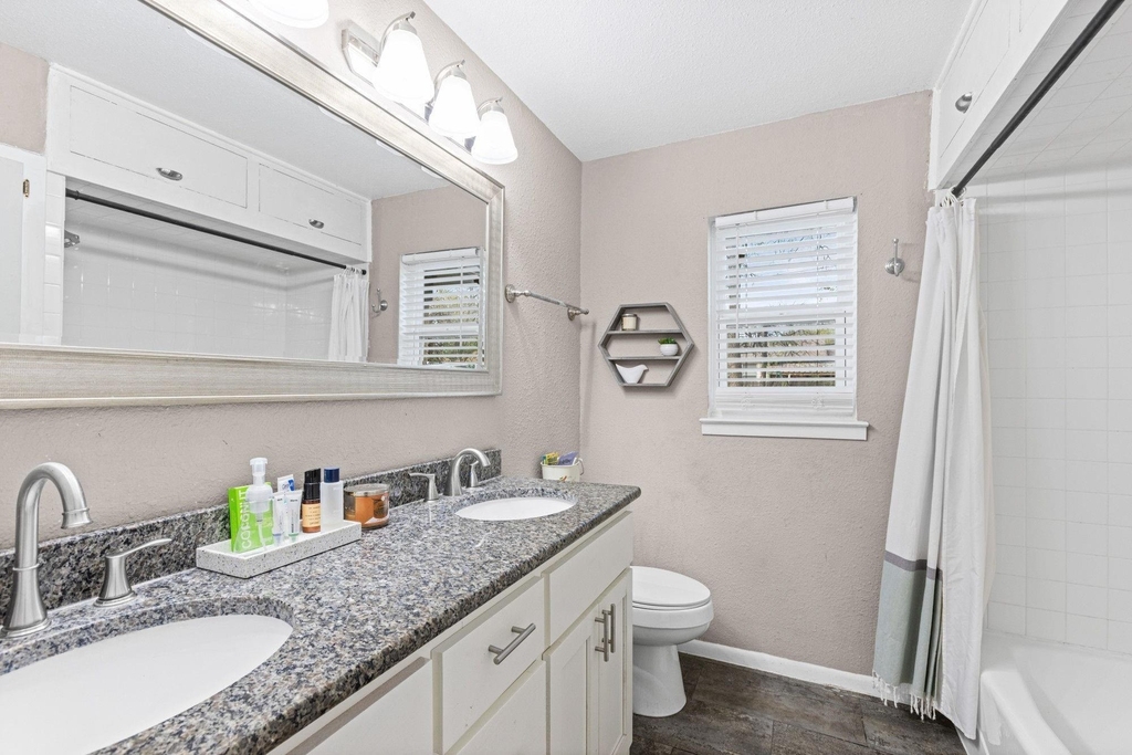 942 Longfellow Street - Photo 14