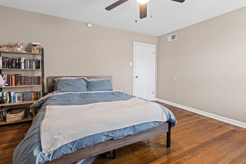 942 Longfellow Street - Photo 13