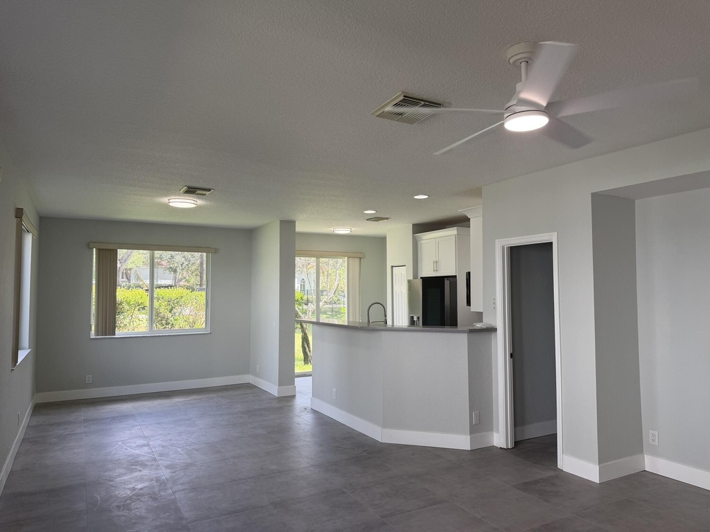 3251 Laurel Ridge Circle - Photo 3