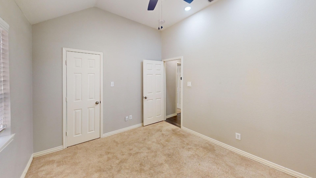 1629 Bennington Drive - Photo 14