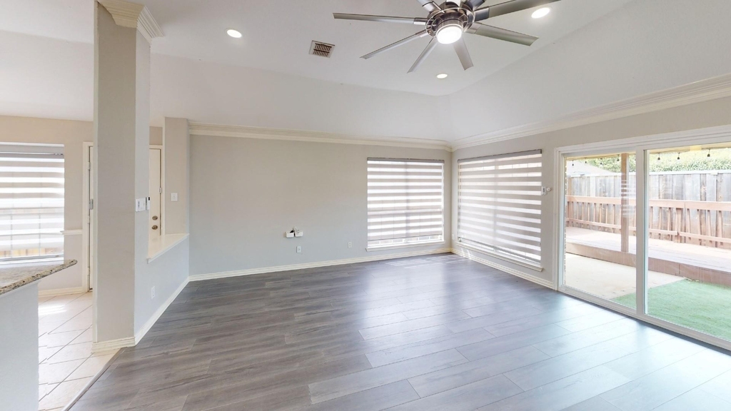 1629 Bennington Drive - Photo 16