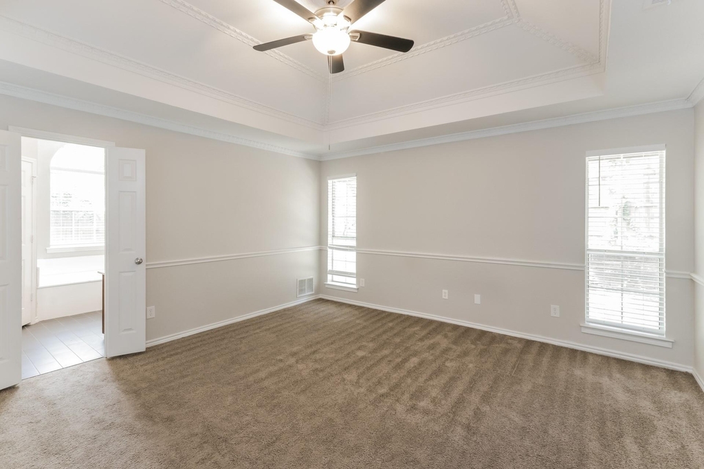 542 Renee Lane - Photo 8