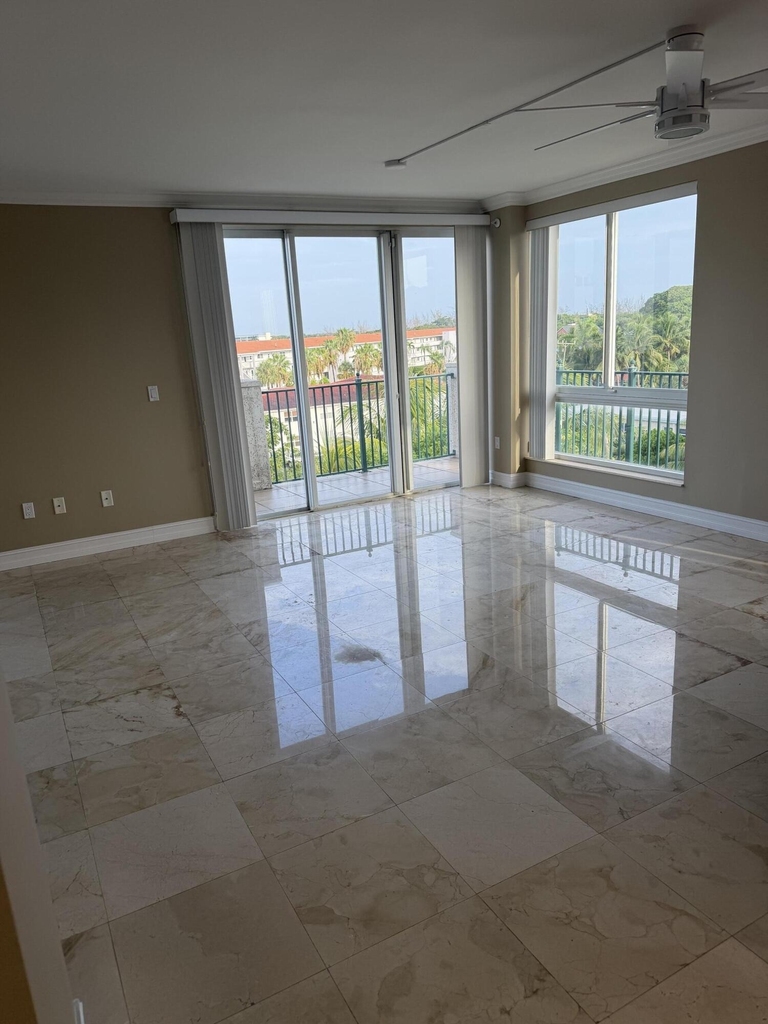 9 Ne 20th Avenue - Photo 1